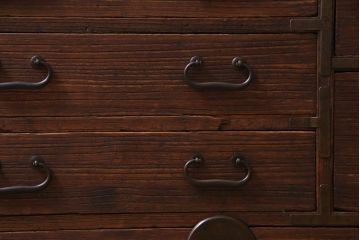 アンティーク家具　和製アンティーク　総桐材　銅金具が趣き深い小引き出し(小型和タンス、チェスト、桐箪笥、桐たんす)