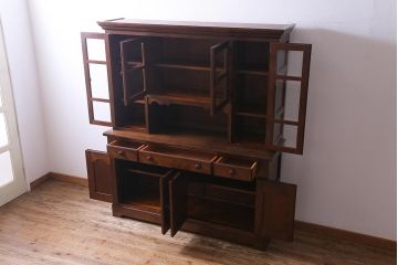中古　松本民芸家具　西洋家具のような佇まいの食器棚(キャビネット、収納棚)(定価約110万円)
