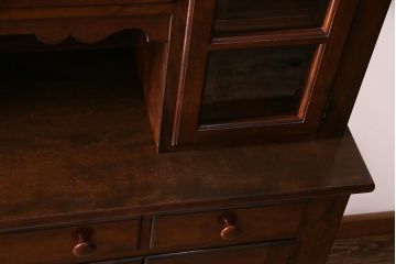 中古　松本民芸家具　西洋家具のような佇まいの食器棚(キャビネット、収納棚)(定価約110万円)