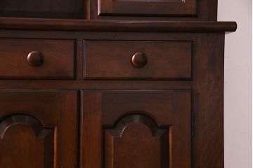 中古　松本民芸家具　西洋家具のような佇まいの食器棚(キャビネット、収納棚)(定価約110万円)