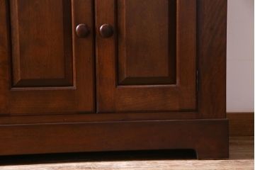 中古　松本民芸家具　西洋家具のような佇まいの食器棚(キャビネット、収納棚)(定価約110万円)