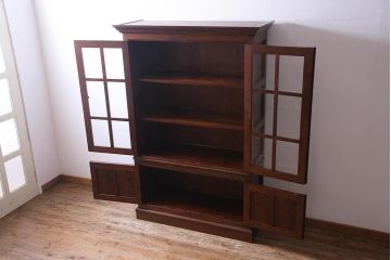 中古　松本民芸家具　洗練されたシックなデザインのE型書棚(本箱、飾り棚、キャビネット、収納棚)(定価約62万5千円)