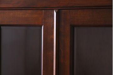 中古　松本民芸家具　洗練されたシックなデザインのE型書棚(本箱、飾り棚、キャビネット、収納棚)(定価約62万5千円)