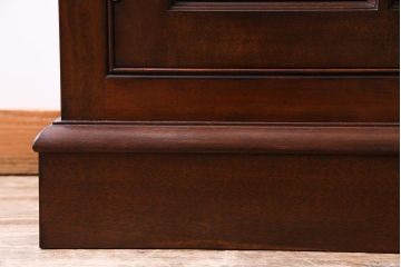 中古　松本民芸家具　洗練されたシックなデザインのE型書棚(本箱、飾り棚、キャビネット、収納棚)(定価約62万5千円)