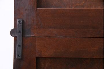 中古　松本民芸家具　洗練されたシックなデザインのE型書棚(本箱、飾り棚、キャビネット、収納棚)(定価約62万5千円)