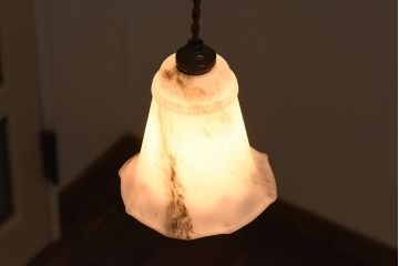 フランスビンテージ　マーブル模様がおしゃれなフロストガラスのシェード(天井照明、ペンダントライト)