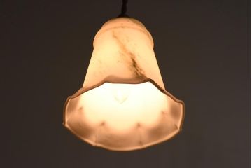フランスビンテージ　マーブル模様がおしゃれなフロストガラスのシェード(天井照明、ペンダントライト)