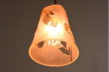 フランスビンテージ　フロストガラス　淡いピンクの色が可愛らしいシェード(ペンダントライト、天井照明)