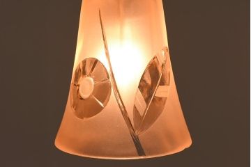 フランスビンテージ　フロストガラス　淡いピンクの色が可愛らしいシェード(ペンダントライト、天井照明)