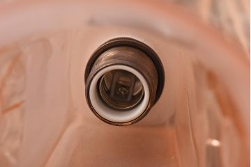 フランスビンテージ　フロストガラス　淡いピンクの色が可愛らしいシェード(ペンダントライト、天井照明)