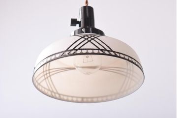 昭和期　装飾の透かしが和の雰囲気を高めるシェード(吊り下げ照明、天井照明)