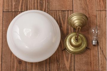 和製アンティーク　乳白色のガラスが柔らかな印象のペンダントライト(天井照明、吊り下げ照明)