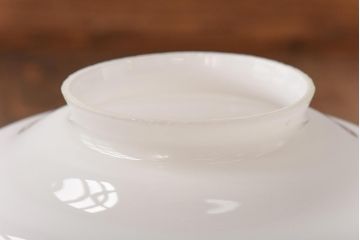 和製アンティーク　乳白色のガラスが柔らかな印象のペンダントライト(天井照明、吊り下げ照明)