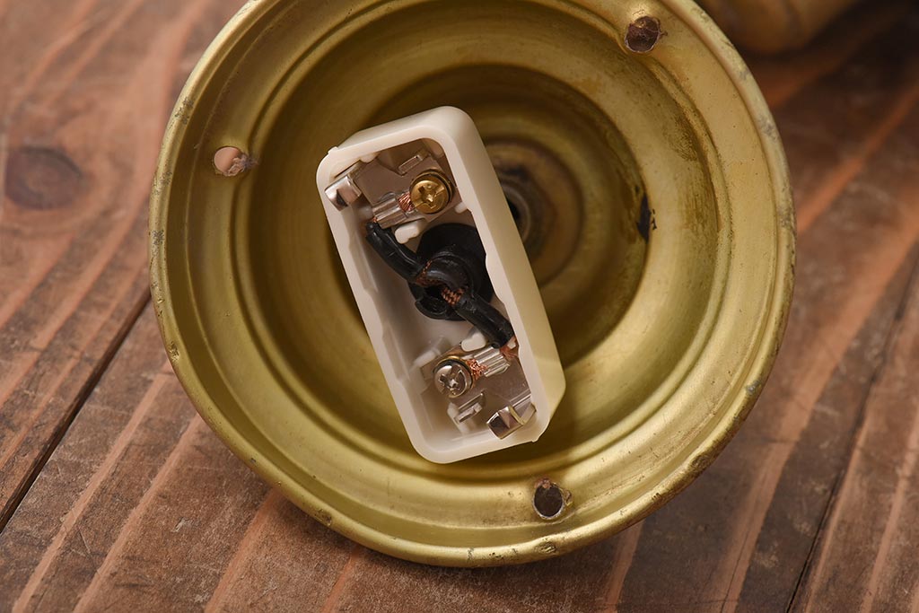 和製アンティーク　乳白色のガラスが柔らかな印象のペンダントライト(天井照明、吊り下げ照明)