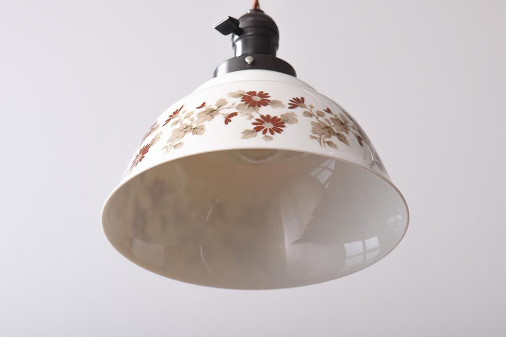 オールドノリタケ・則武(日陶)　落ち着いた色味の小花が可憐な印象与えるシェード(ペンダントライト、吊り下げ照明)