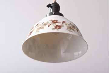 オールドノリタケ・則武(日陶)　落ち着いた色味の小花が可憐な印象与えるシェード(ペンダントライト、吊り下げ照明)