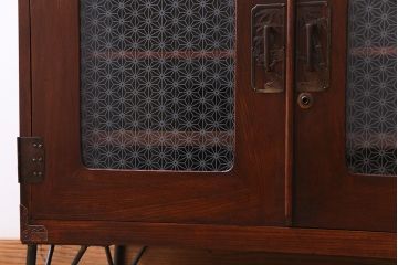 レトロ家具　和製アンティーク　前面ケヤキ材　オリジナルガラス入り　レトロな趣き溢れる観音開きのローボード(リビングボード、収納棚)