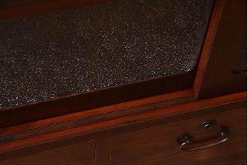 昭和初期　リメイク家具　漆塗りとケヤキの杢目が上品な鉄脚付きローボード(収納棚、リビングボード)