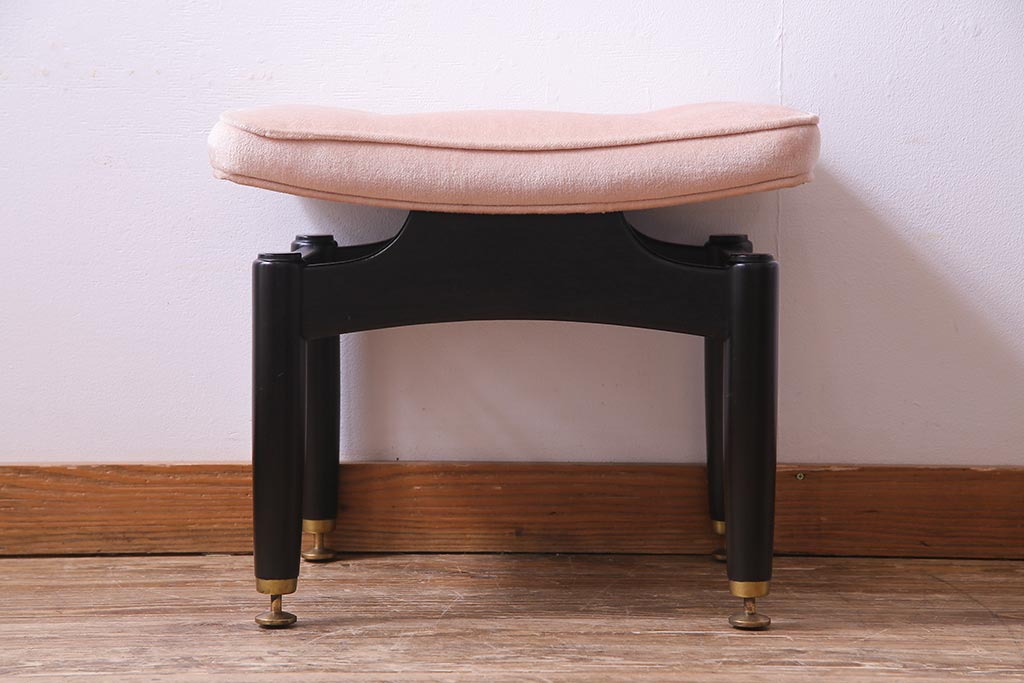 ヴィンテージ家具 北欧ビンテージ G-PLAN Tola&Black(トラー&ブラック) 洗練された佇まいが魅力的なスツール(オットマン、椅子、クッションチェア)