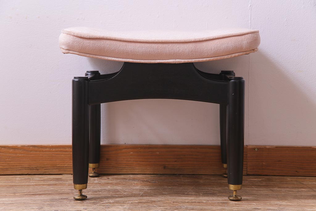 ヴィンテージ家具 北欧ビンテージ G-PLAN Tola&Black(トラー&ブラック) 洗練された佇まいが魅力的なスツール(オットマン、椅子、クッションチェア)