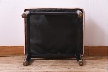 ヴィンテージ家具　北欧ビンテージ　G-PLAN　Tola&Black(トラー&ブラック)　洗練された佇まいが魅力的なスツール(オットマン、椅子、クッションチェア)