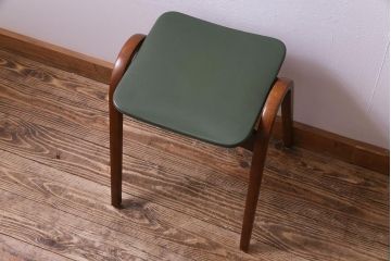 ヴィンテージ家具　ビンテージ　秋田木工　ブナ材　シンプルなデザインがお洒落なスタッキングスツール(スツール、椅子)(2)
