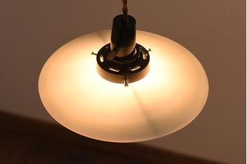 昭和レトロ　戦前　昔懐かしいデザインの平笠照明2個セット(吊り下げ照明、ペンダントライト)(2)