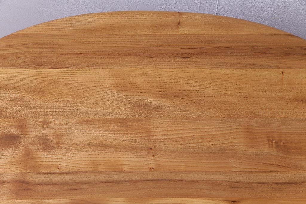 ビンテージ　北欧家具　ナチュラルな木の風合いが魅力的なマガジンラック付きコーヒーテーブル(センターテーブル)