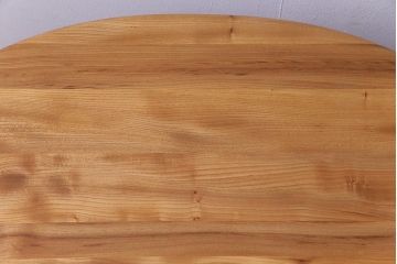 ビンテージ　北欧家具　ナチュラルな木の風合いが魅力的なマガジンラック付きコーヒーテーブル(センターテーブル)