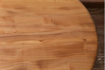 ビンテージ　北欧家具　ナチュラルな木の風合いが魅力的なマガジンラック付きコーヒーテーブル(センターテーブル)