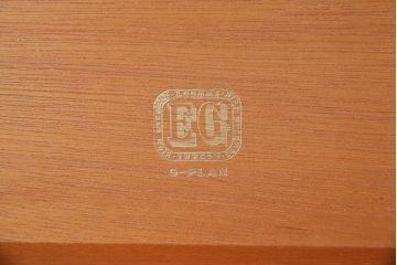 ヴィンテージ家具　北欧ビンテージ　G-PLAN　Quadrille　シンプルモダンな6段チェスト(サイドチェスト、トールボーイ)