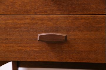 ヴィンテージ家具　北欧ビンテージ　G-PLAN　Quadrille　シンプルモダンな6段チェスト(サイドチェスト、トールボーイ)