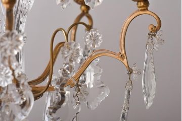 フランスアンティーク　クリスタルドロップが輝くエレガントなシャンデリア(吊り下げ照明、天井照明)