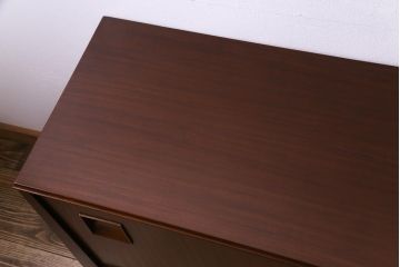 ヴィンテージ家具　イギリスビンテージ　Elliotts Of Newbury(EoN)　チーク・ローズウッド材　北欧テイストのローボード(リビングボード)