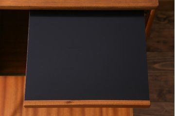 北欧家具 A.H McINTOSH(マッキントッシュ)　洗練されたデザインと機能性が魅力のローボード(リビングボード、ダイニングボード)