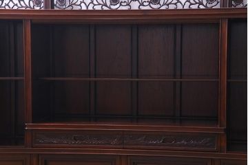 中古　民芸家具　唐木 花梨材　凝った意匠が存在感を放つサイドボード(キャビネット、飾り棚、カリン材)(定価約180万円)