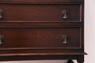 アンティーク家具　イギリスアンティーク　オーク材　エレガントな佇まいが目を惹くコンパクトなライティングビューロー(簿記机、在宅ワーク、在宅用デスク)