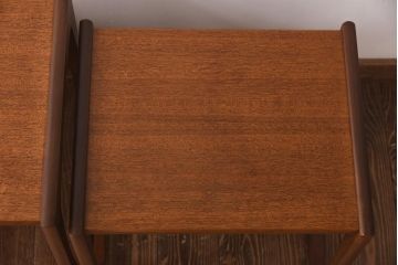 北欧家具　G-PLAN　チーク材　木のぬくもりが感じられるネストテーブル(サイドテーブル)