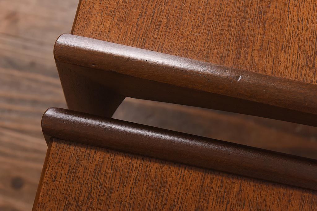 北欧家具　G-PLAN　チーク材　木のぬくもりが感じられるネストテーブル(サイドテーブル)