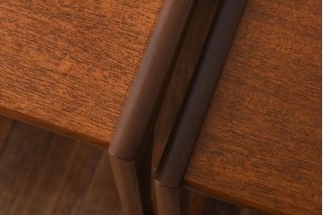 北欧家具　G-PLAN　チーク材　木のぬくもりが感じられるネストテーブル(サイドテーブル)