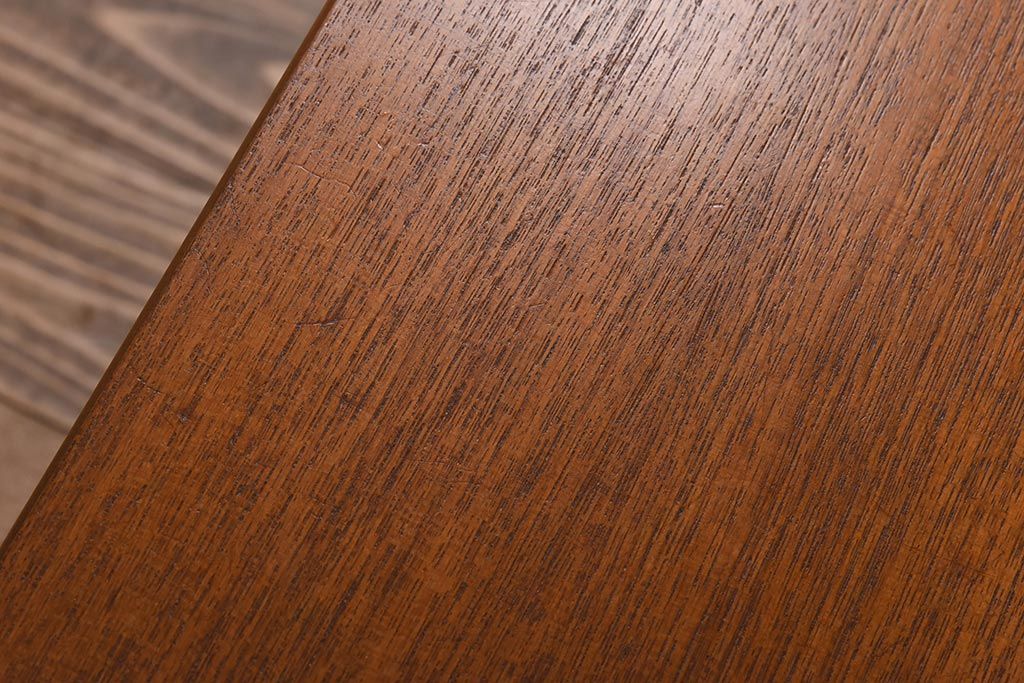 北欧家具　G-PLAN　チーク材　木のぬくもりが感じられるネストテーブル(サイドテーブル)