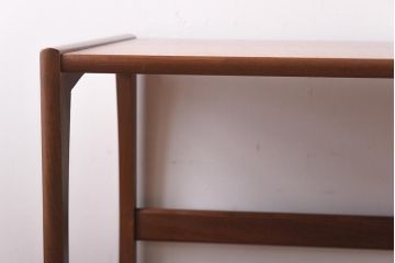 北欧家具　G-PLAN　チーク材　木のぬくもりが感じられるネストテーブル(サイドテーブル)