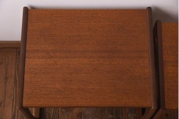 北欧家具　G-PLAN　チーク材　木のぬくもりが感じられるネストテーブル(サイドテーブル)