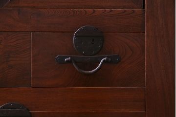 アンティーク家具　和製アンティーク　最高級品!　天板栗材　太い框が存在感を放つ明治期の箪笥サイドボード(リビングボード、水屋箪笥)