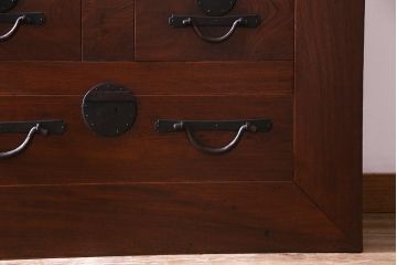 アンティーク家具　和製アンティーク　最高級品!　天板栗材　太い框が存在感を放つ明治期の箪笥サイドボード(リビングボード、水屋箪笥)