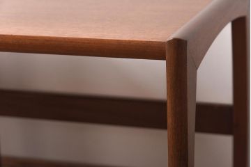 北欧家具　G-PLAN　チーク材　木のぬくもりが感じられるネストテーブル(サイドテーブル)(1)