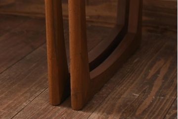 北欧家具　G-PLAN　チーク材　木のぬくもりが感じられるネストテーブル(サイドテーブル)(1)