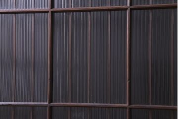 昭和初期　モールガラス　変わり格子が目を惹くシンプルなガラス戸(窓、引き戸、建具)2枚組