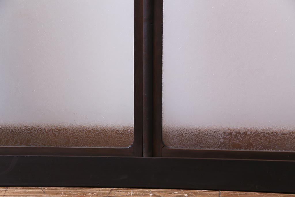 大正ロマン　結霜ガラス 太めのフレームが存在感を放つモダンなガラス戸(窓、引き戸、建具)4枚組