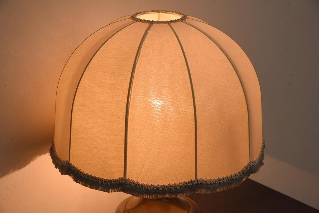 レトロ　大きなキャンバスシェードが可愛いテーブルランプ(スタンドライト、卓上照明)